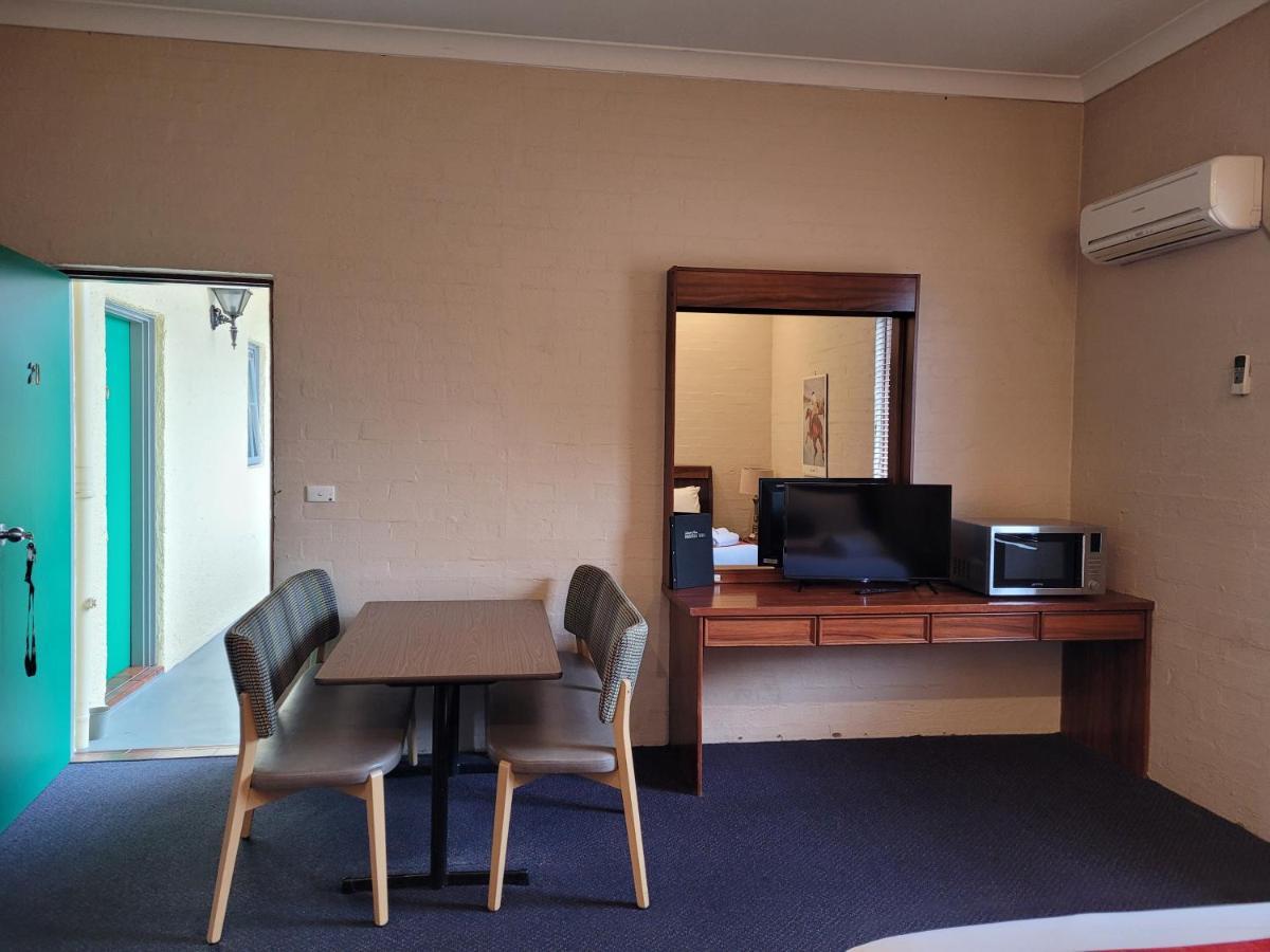Seaton Arms Motor Inn Олбері Екстер'єр фото